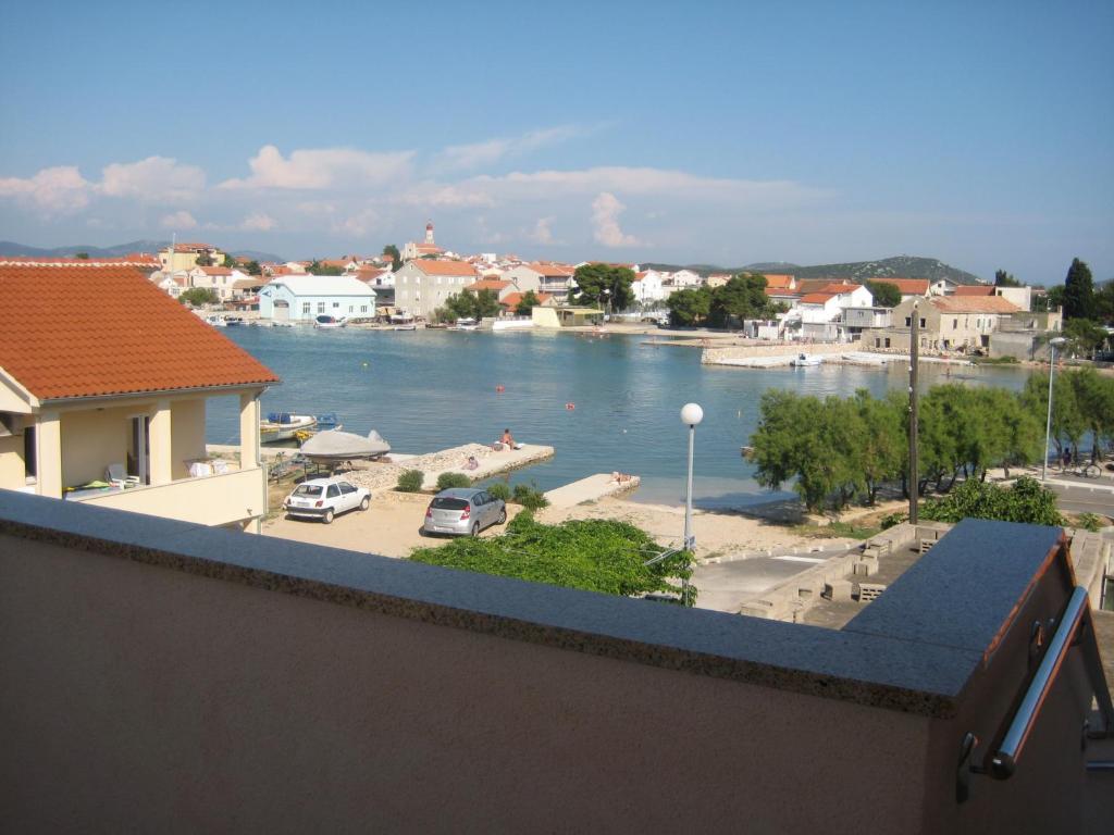 Apartments Jakovcev ベティナ エクステリア 写真