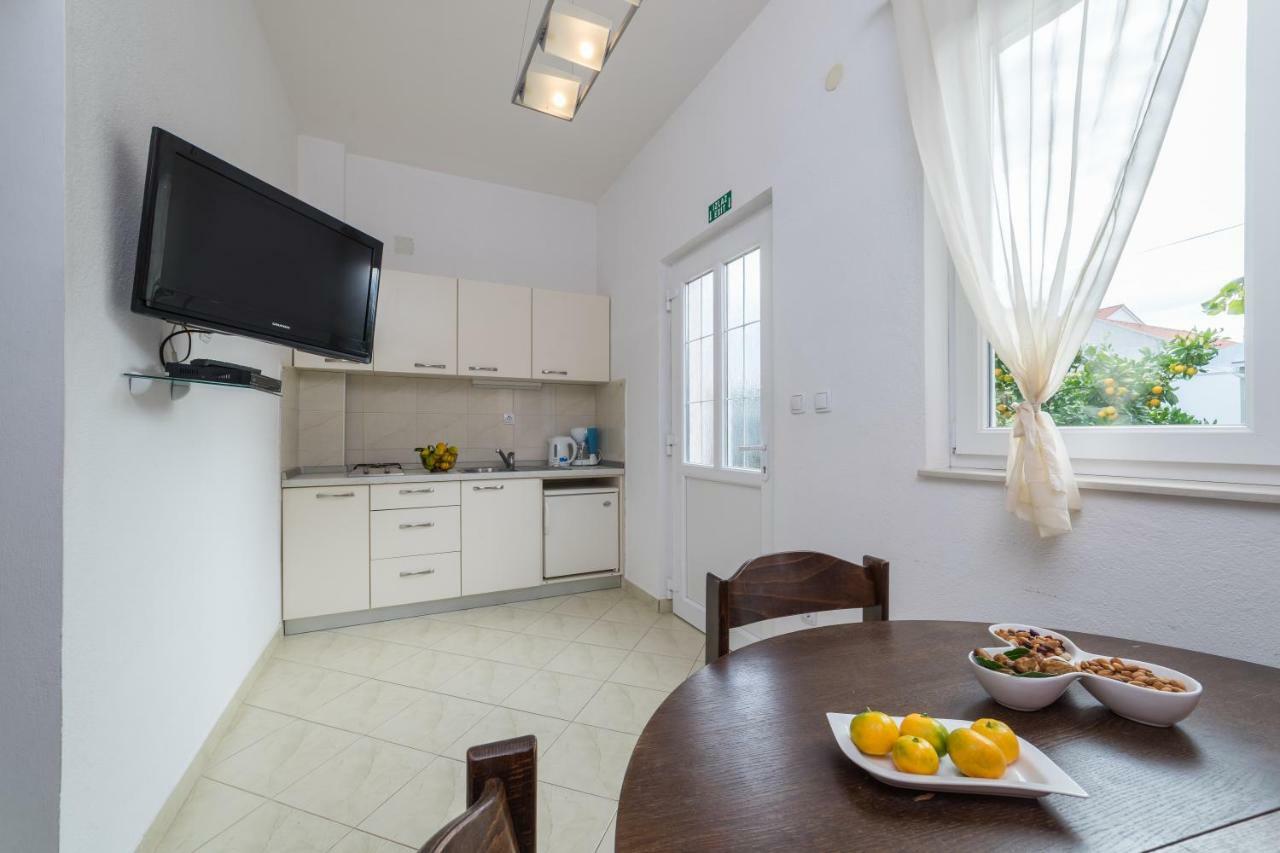Apartments Jakovcev ベティナ エクステリア 写真