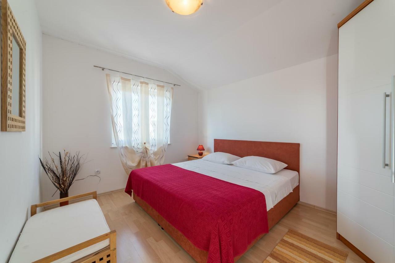 Apartments Jakovcev ベティナ エクステリア 写真