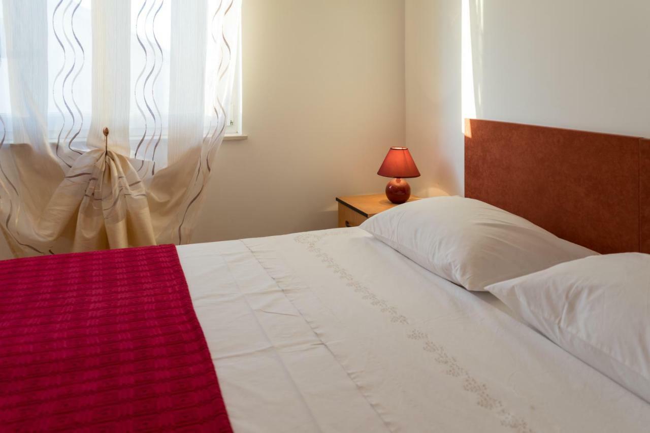 Apartments Jakovcev ベティナ エクステリア 写真