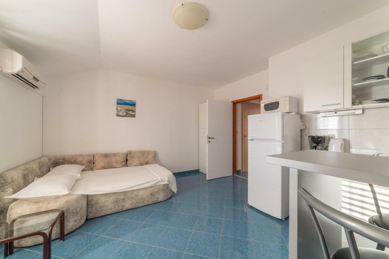 Apartments Jakovcev ベティナ エクステリア 写真