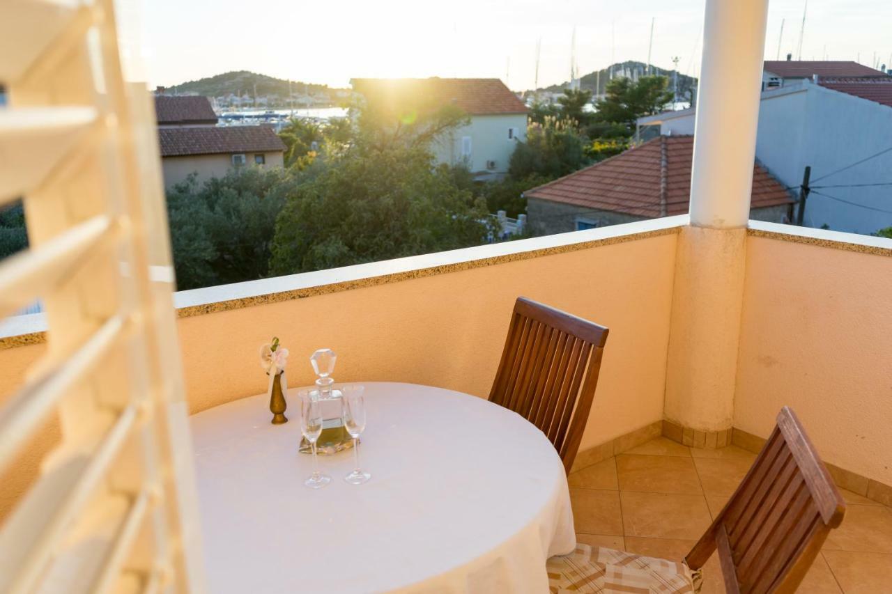 Apartments Jakovcev ベティナ エクステリア 写真