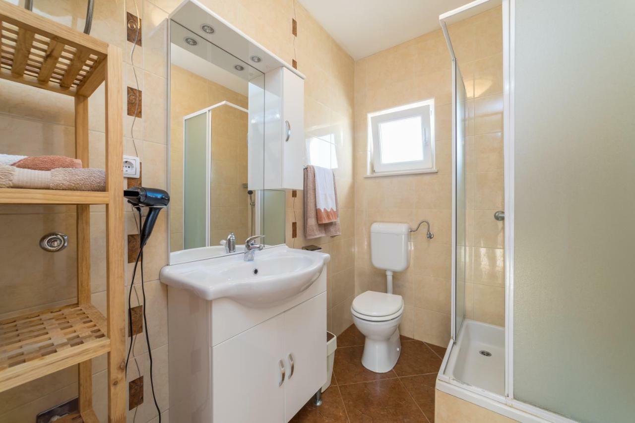 Apartments Jakovcev ベティナ エクステリア 写真