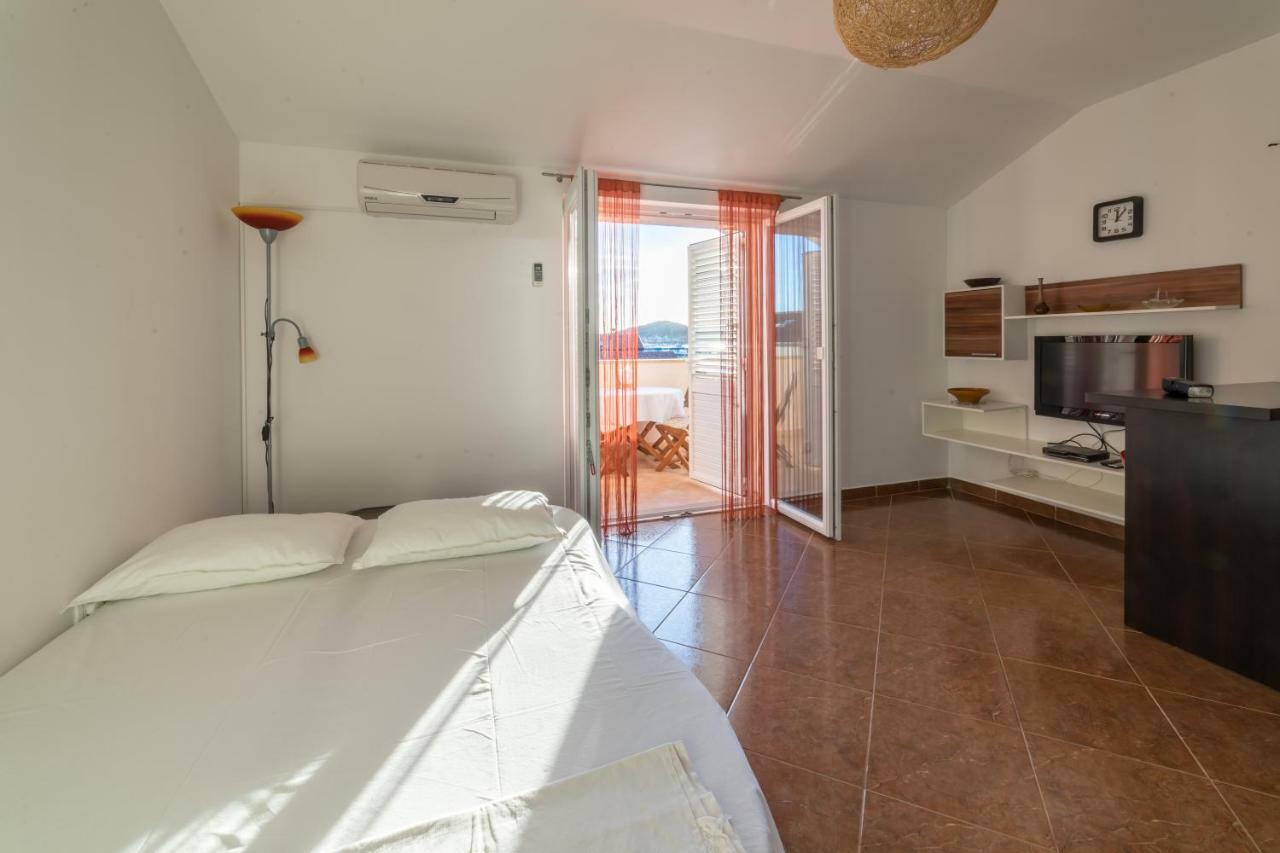 Apartments Jakovcev ベティナ エクステリア 写真