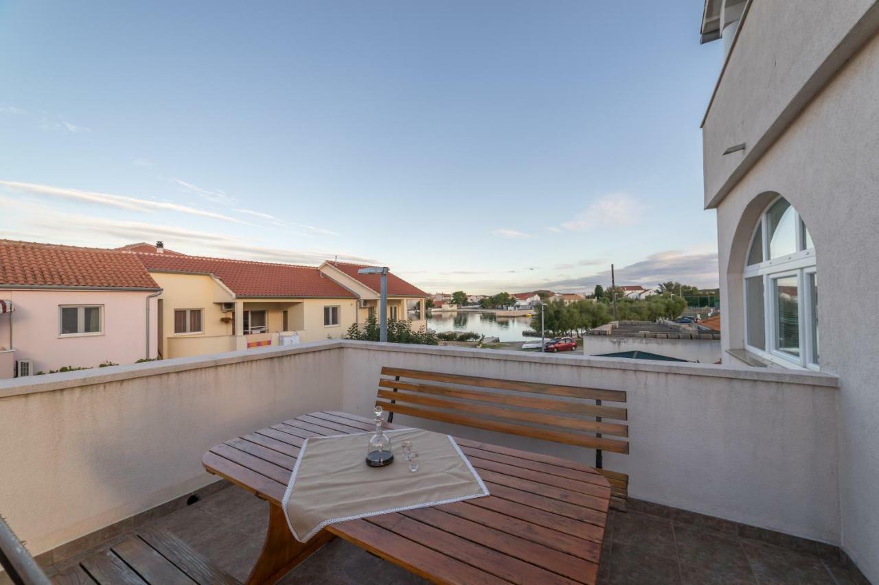 Apartments Jakovcev ベティナ エクステリア 写真