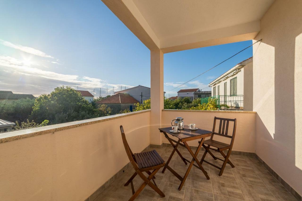 Apartments Jakovcev ベティナ エクステリア 写真